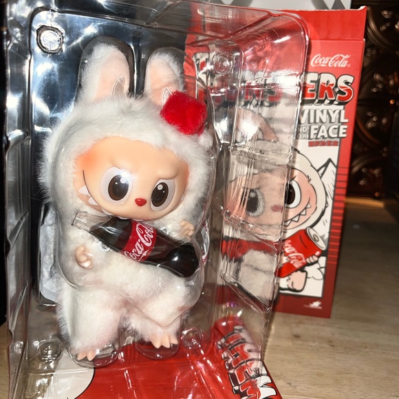 Labubu Accessories - Coca Cola series surprise shake with Christmas 🎅 hat!